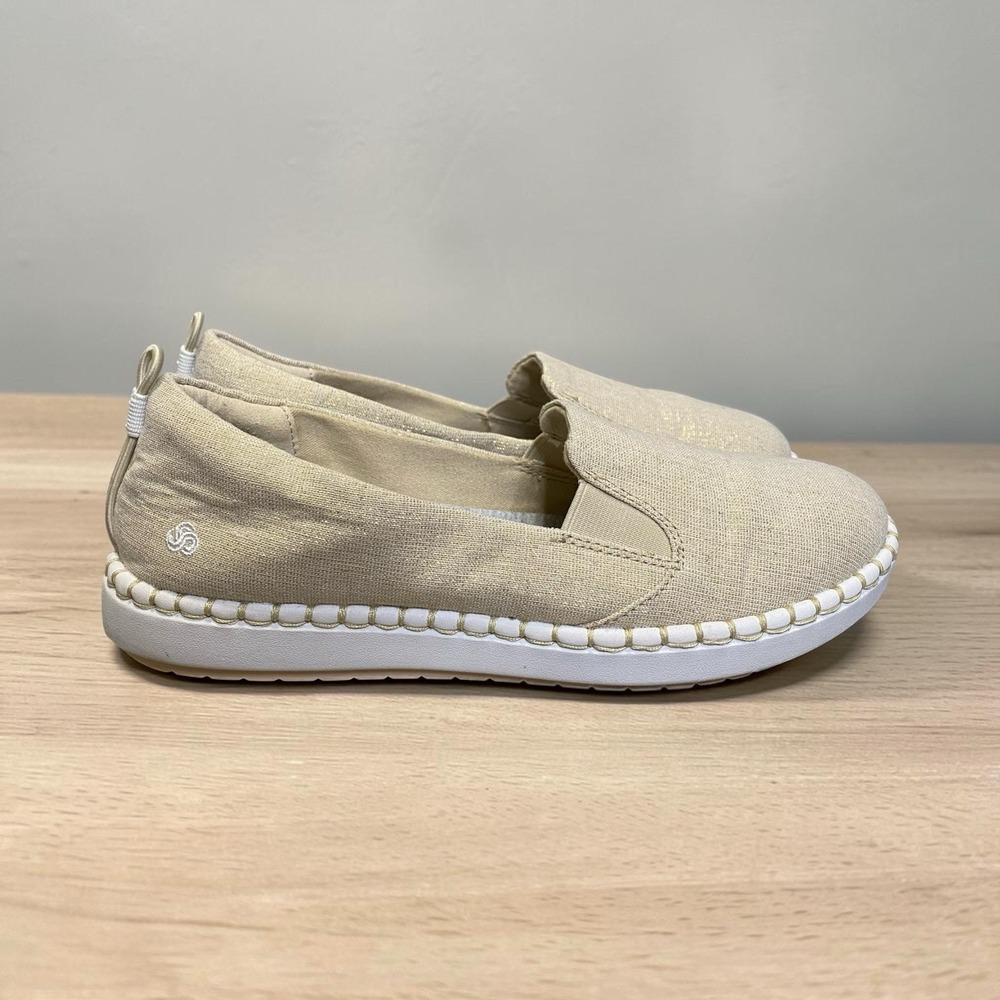 Clarks Cloudsteppers Slip On Shoes Size 7 EU 37.5 Oatmeal Flat Everyday Casual
